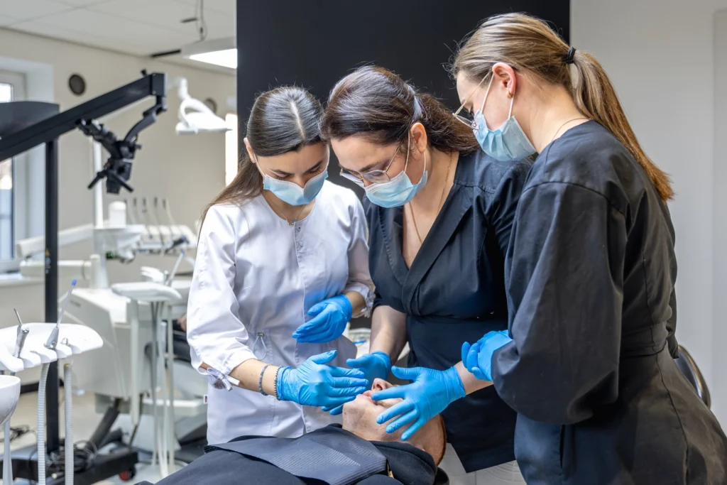 Maestría-en-Odontogeriatria-2
