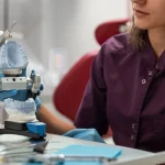Maestria-en-Endodoncia-Avanzada-y-Microscopia-Clinica-1.webp